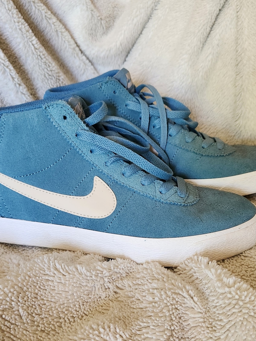 Nike SB Bruin High Teal Suede Mid-Top Sneakers with White Swoosh